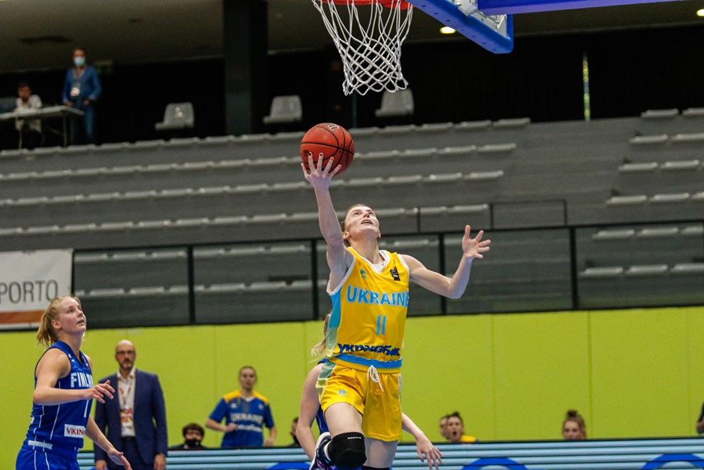 Женская сборная Украины уверенно выиграла у Финляндии