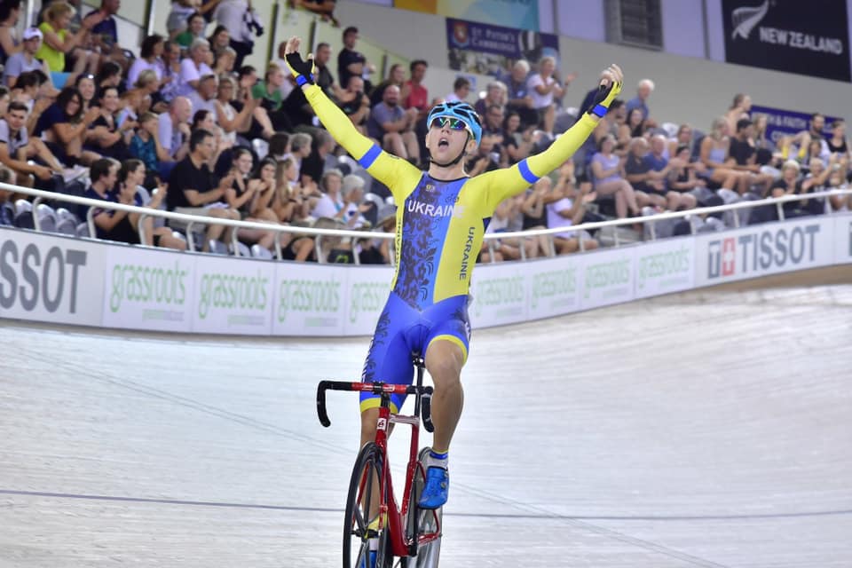Велогонщик Роман Гладыш выиграл этап Кубка мира по велотреку