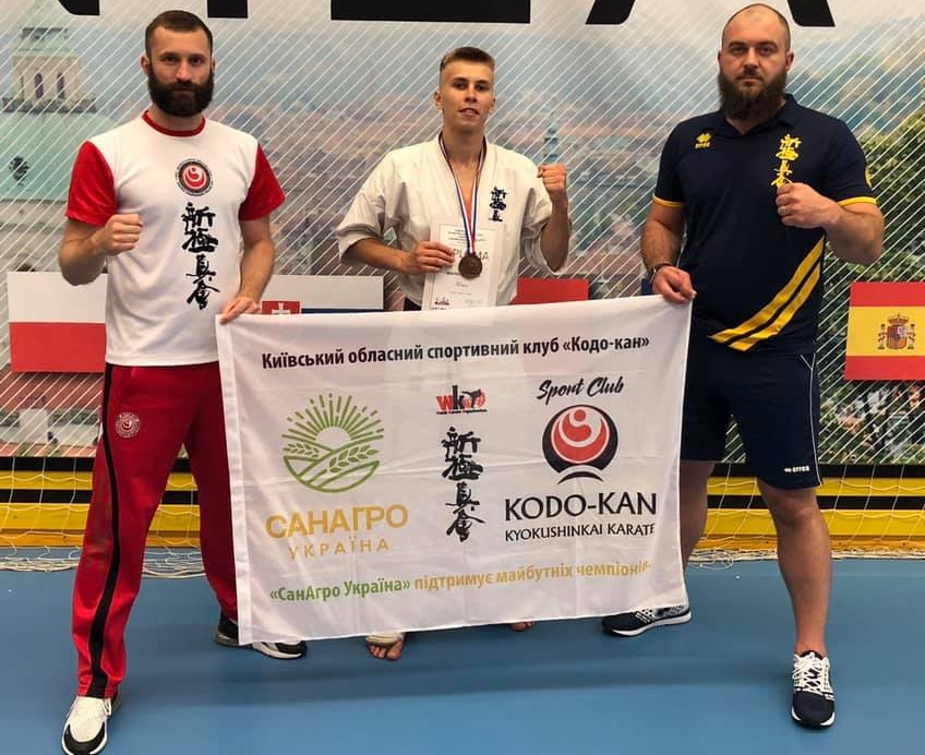 Украинский каратист Андрей Морозов занял 3-е место в на юношеском чемпионате Европы в Праге