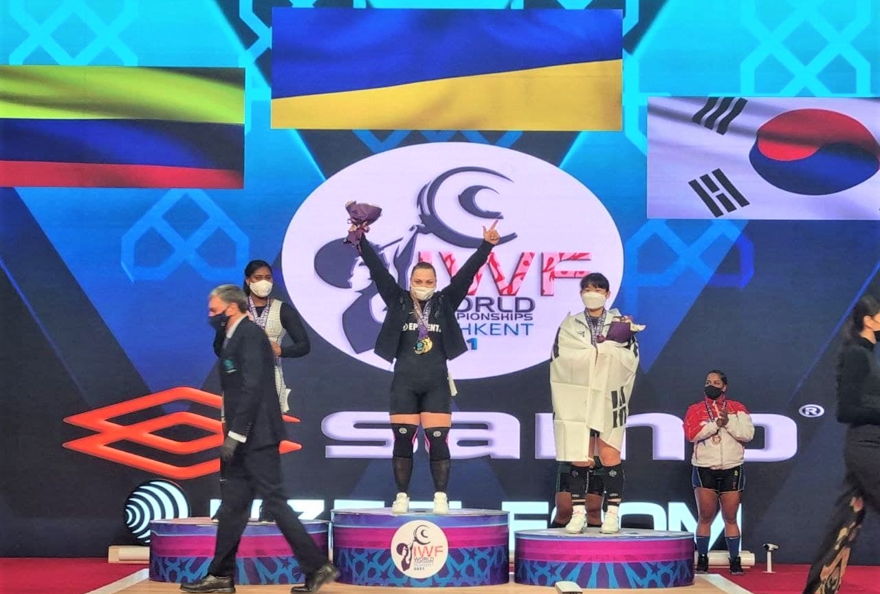 Аліна Марущак стала абсолютною чемпіонкою світу з важкої атлетики