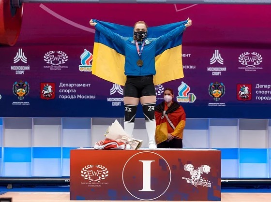 3 медали взяла украинская тяжелоатлетка на чемпионате Европы