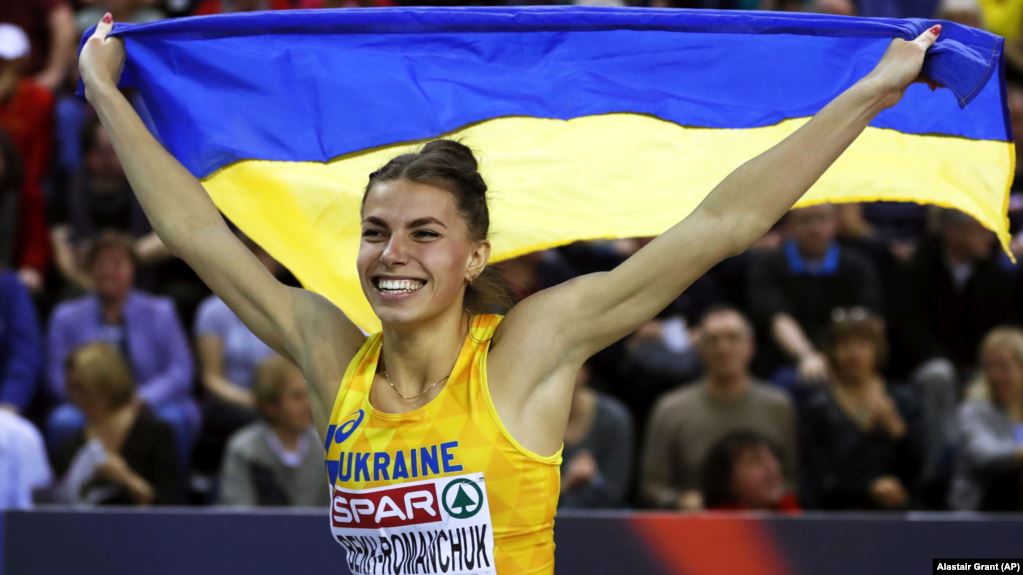Украинская легкоатлетка Марина Бех-Романчук заняла 1-е место в прыжках в длину на Универсиаде